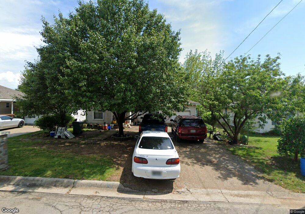 512 Harvey St, Gainesville, TX 76240 - photo 1