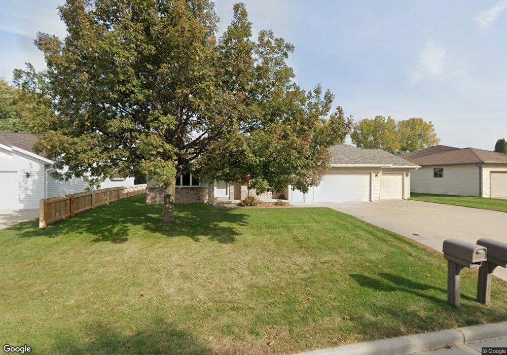 2220 W Hiawatha Dr, Appleton, WI 54914 - photo 1