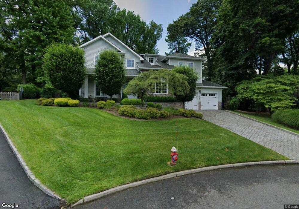 85 Lylewood Dr, Tenafly, NJ 07670 - photo 1
