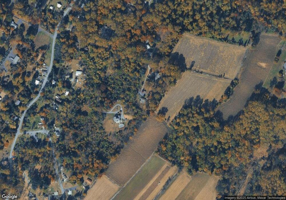 40 Pear Ln, Reading, PA 19606 - photo 1