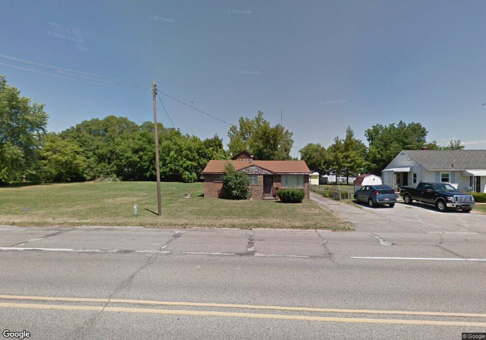 1165 E Coldwater Rd, Flint, MI 48505 - photo 1