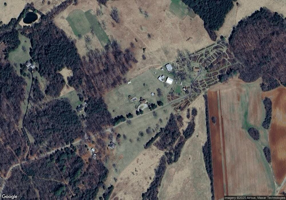 25528 Fincher Dr, Rapidan, VA 22733 - photo 1