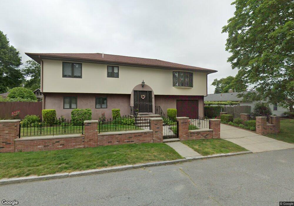 81 Dunbar St, Fall River, MA 02723 - photo 1