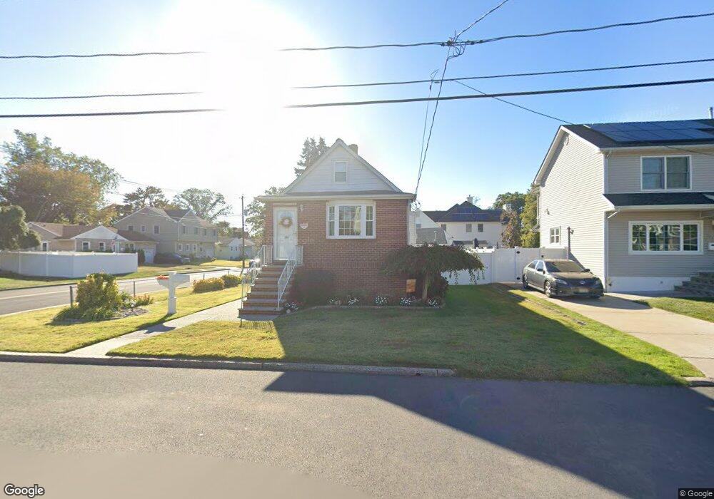 129 Beech St, Fords, NJ 08863 - photo 1