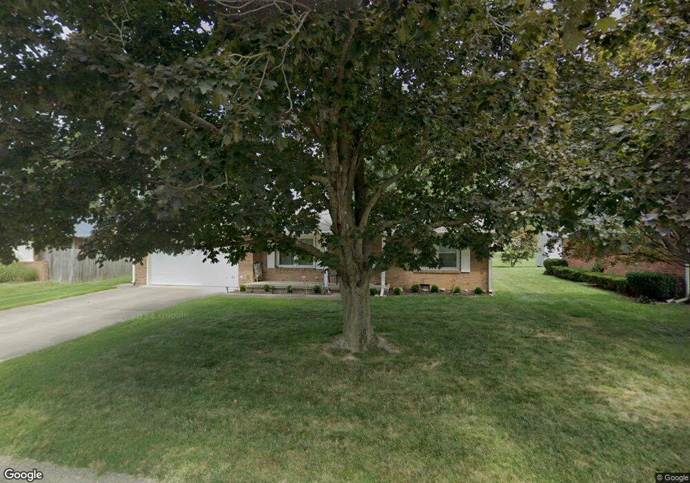 5230 Magnolia Dr, Columbus, IN 47203 - photo 1