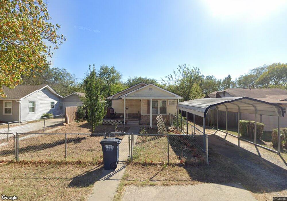 221 E Severn St, Shawnee, OK 74801 - photo 1