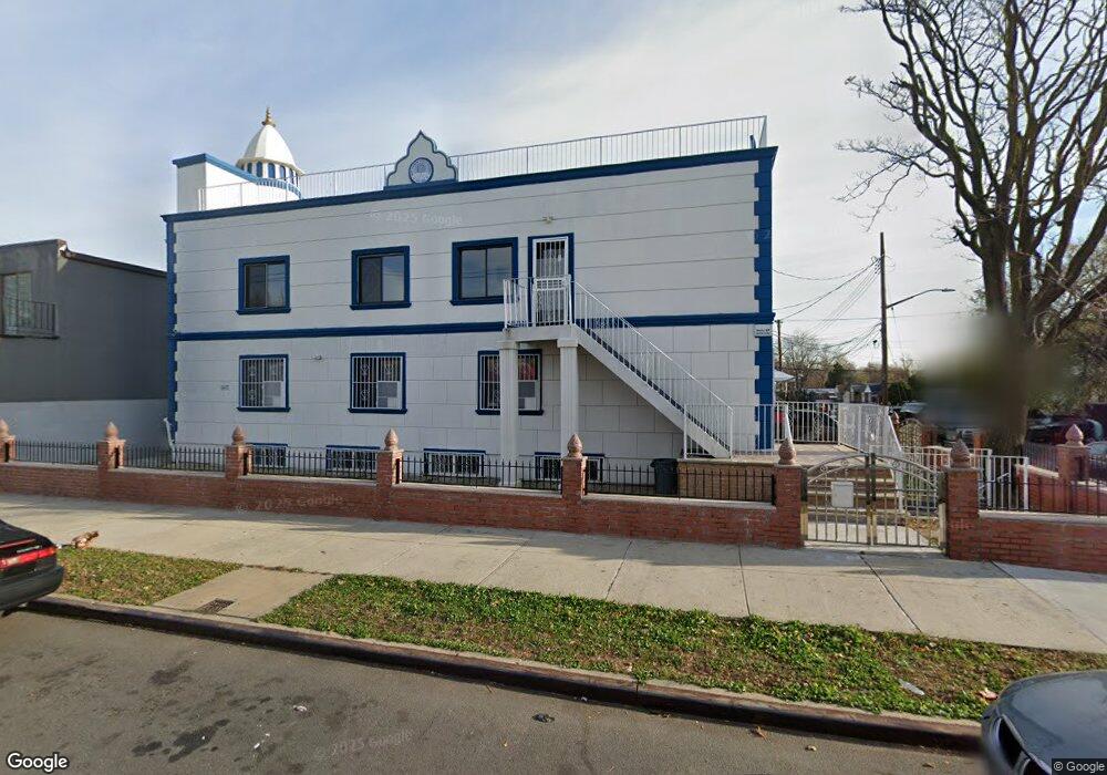 11113 Sutphin Blvd, Jamaica, NY 11435 - photo 1