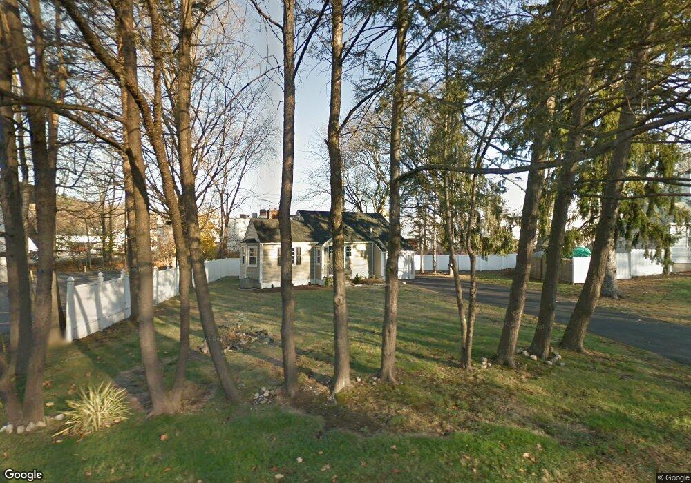 4 Heathcote Rd, Wilton, CT 06897 - photo 1