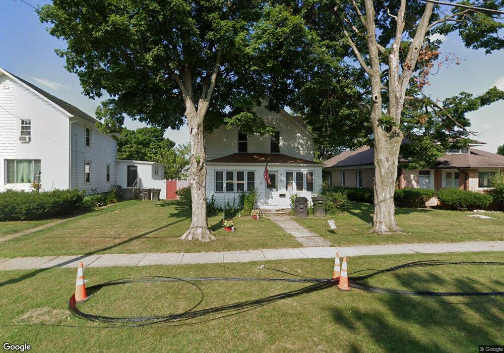 504 S Elm St, Three Oaks, MI 49128 - photo 1