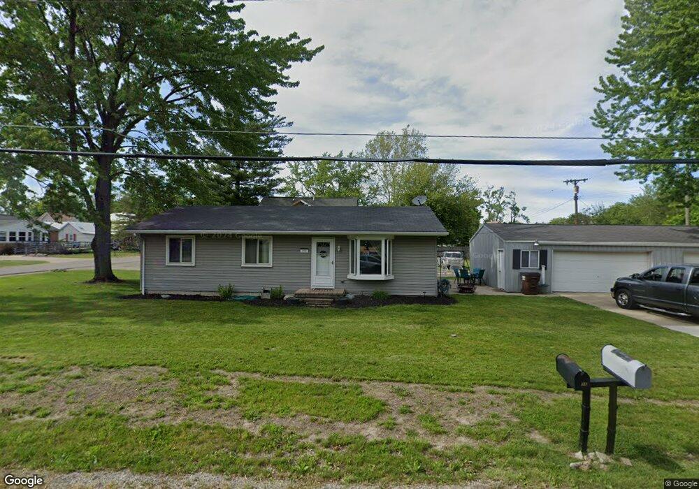 696 Kent St, Carleton, MI 48117 - photo 1
