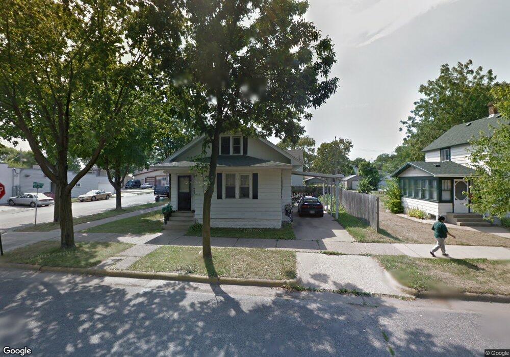 1128 11th St S, La Crosse, WI 54601 - photo 1