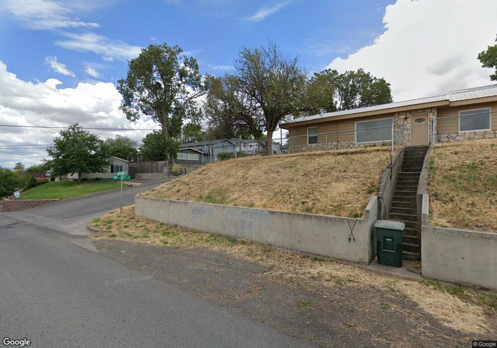 814 SW 10th St, Pendleton, OR 97801 - photo 1