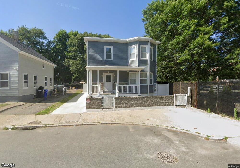 24 Beecher St, Pawtucket, RI 02860 - photo 1