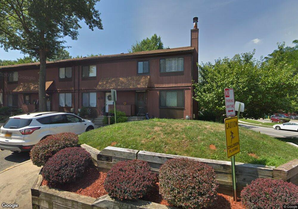 16 Azalea Ct unit 27, Staten Island, NY 10309 - photo 1