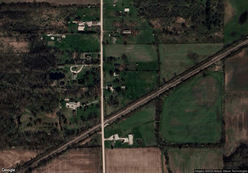 11272 Finzel Rd, Carleton, MI 48117 - photo 1