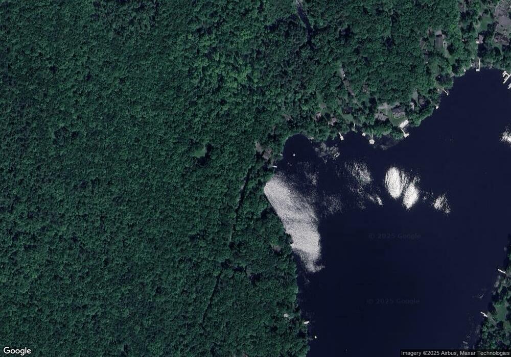 454 W Shore Dr, Hawley, PA 18428 - photo 1