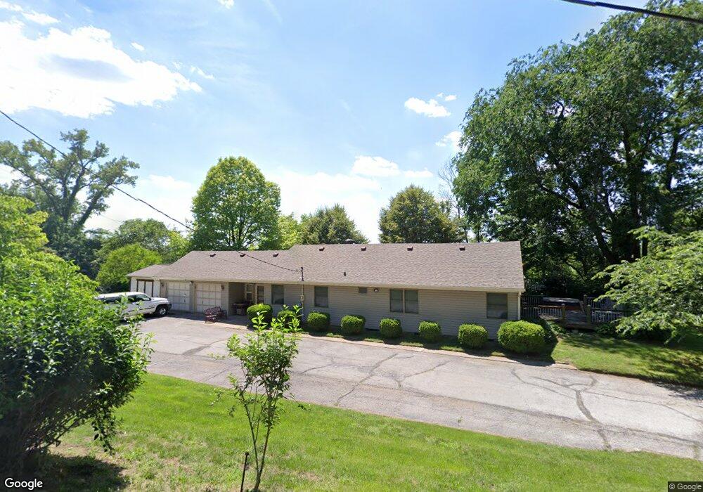 27 N Crown Dr, Collinsville, IL 62234 - photo 1