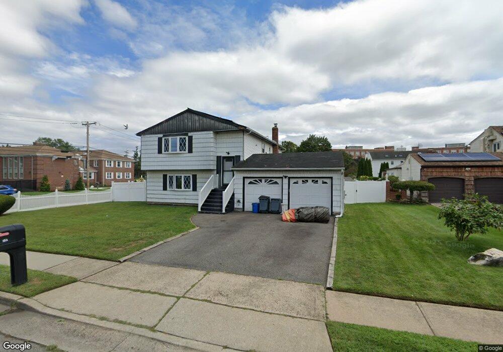 153 Debbie Ln, Amityville, NY 11701 - photo 1