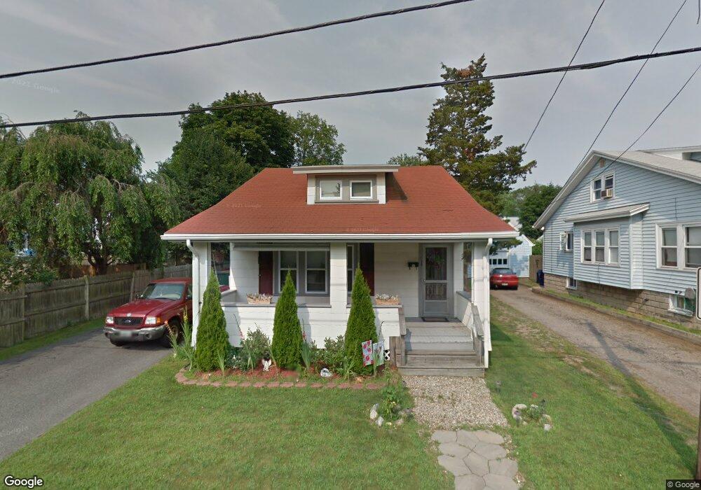 135 Spofford Ave, Warwick, RI 02888 - photo 1