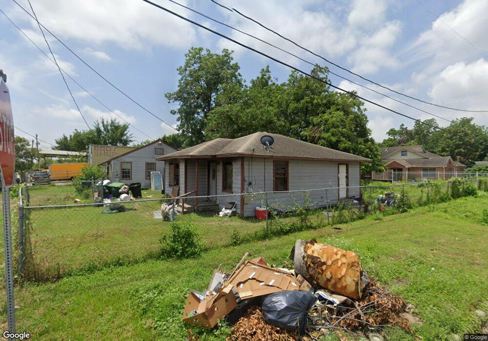 8819 Irvington Blvd, Houston, TX 77022 - photo 1