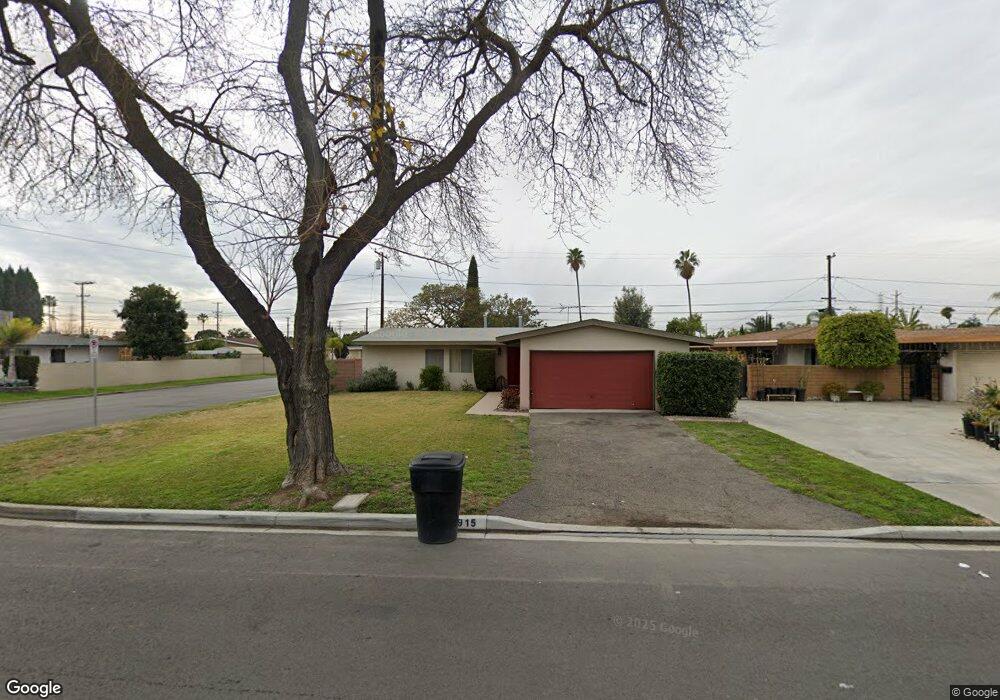 915 S Kenmore St, Anaheim, CA 92804 - photo 1