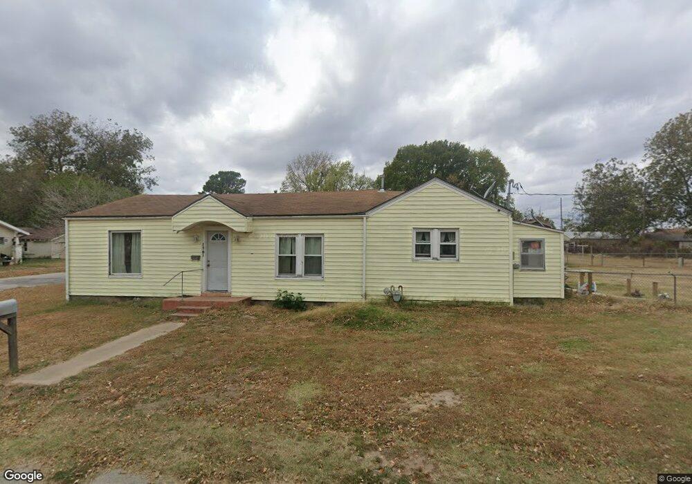 1301 W 5th St, Okmulgee, OK 74447 - photo 1