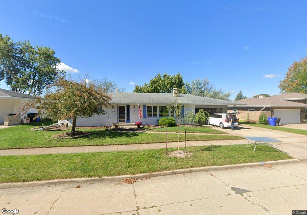 1519 N Douglas St, Appleton, WI 54914 - photo 1