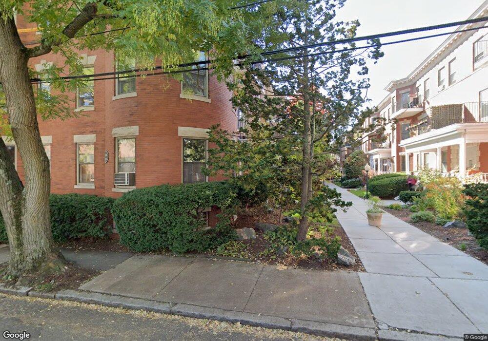 6 Auburn Ct unit 2, Brookline, MA 02446 - photo 1