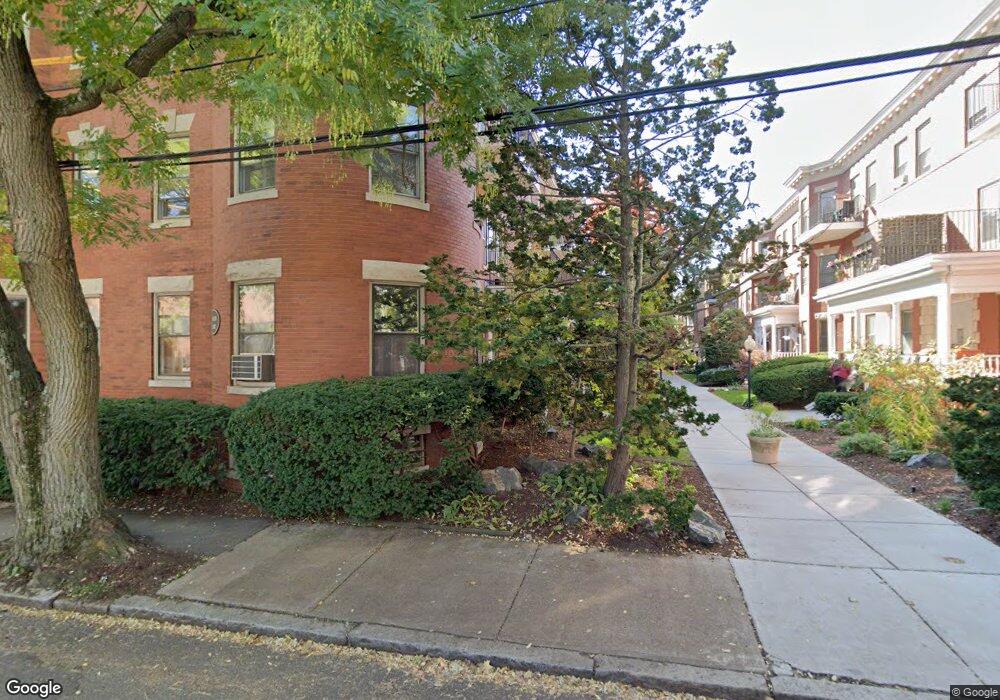 8 Auburn Ct unit 2, Brookline, MA 02446 - photo 1