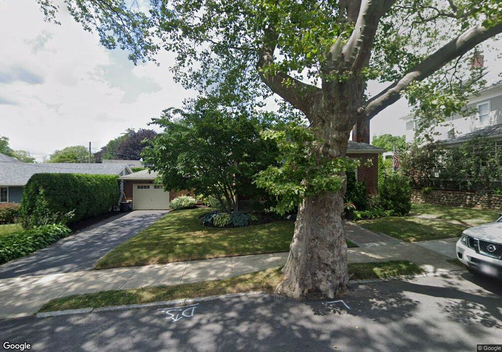 16 Sutton Ave, Salem, MA 01970 - photo 1