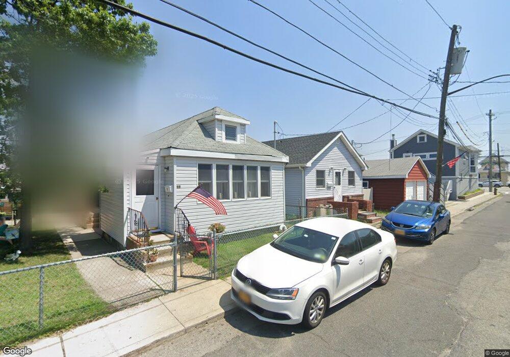 9 W 15th Rd, Broad Channel, NY 11693 - photo 1
