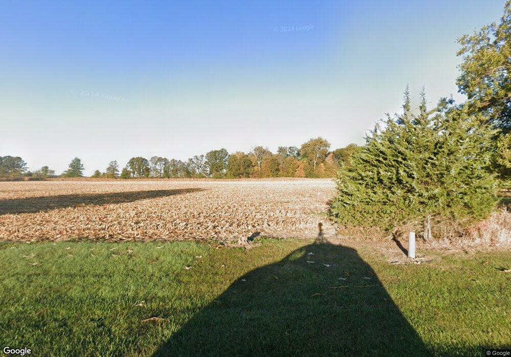 1572 S 300 E, Huntington, IN 46750 - photo 1