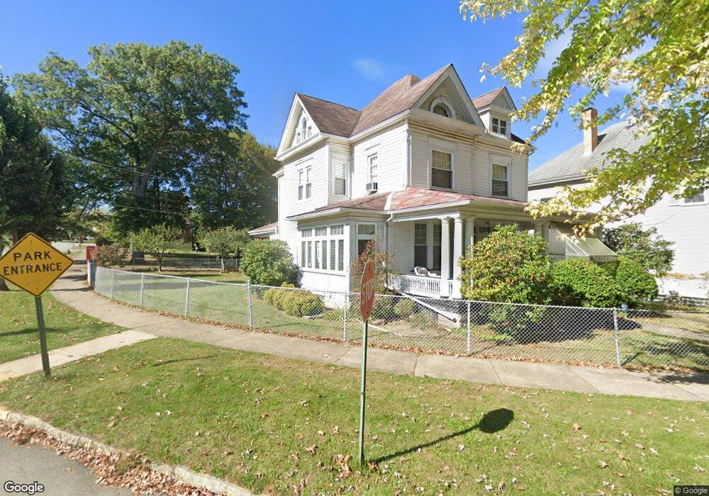 210 Washington Ave, Vandergrift, PA 15690 - photo 1