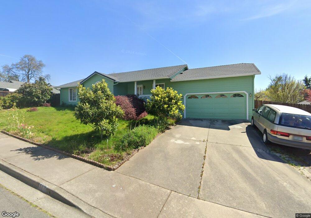 547 NW Buddy Ln, Grants Pass, OR 97526 - photo 1