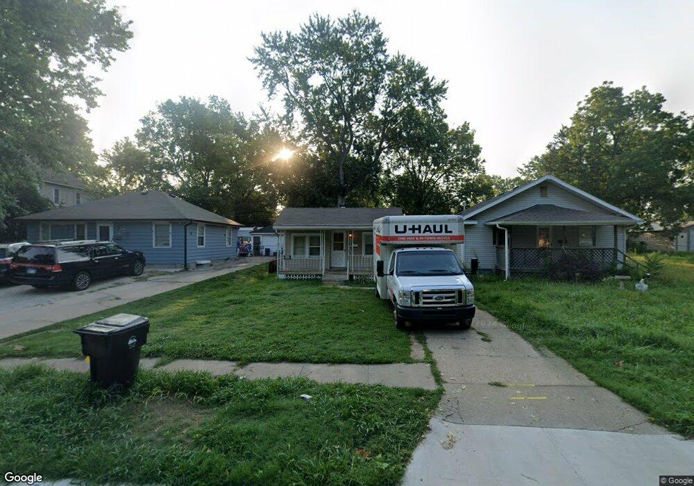 914 SW MacVicar Ave, Topeka, KS 66606 - photo 1