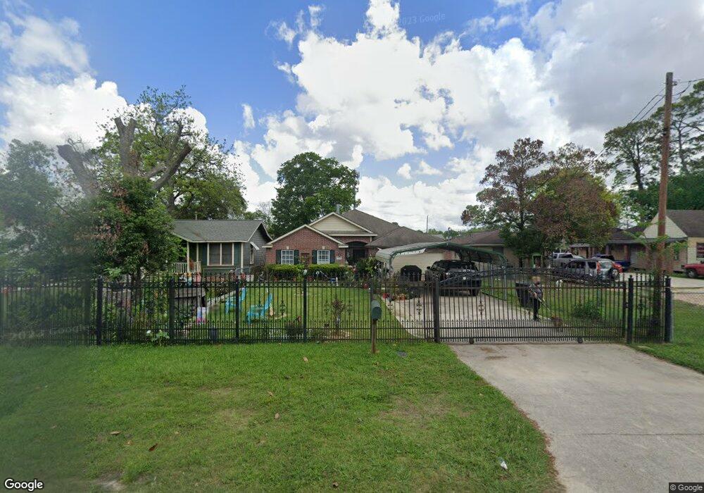 1203 Norham St, Houston, TX 77022 - photo 1