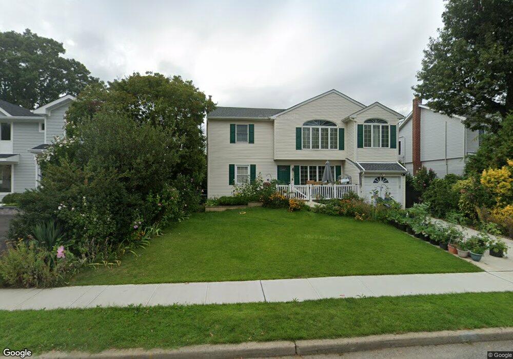 3891 Beechwood Place, Seaford, NY 11783 - photo 1