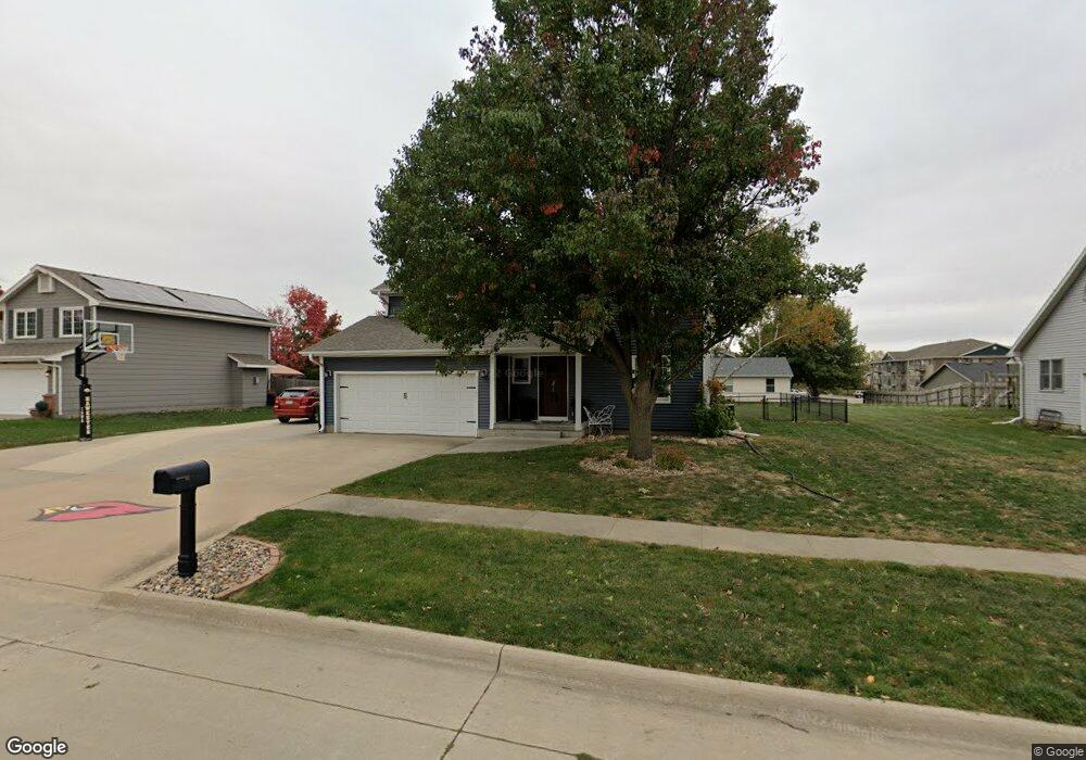 1510 W 8th St S, Newton, IA 50208 - photo 1