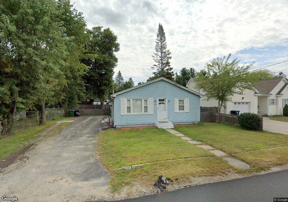 184 1/2 Kinsley St, Nashua, NH 03060 - photo 1