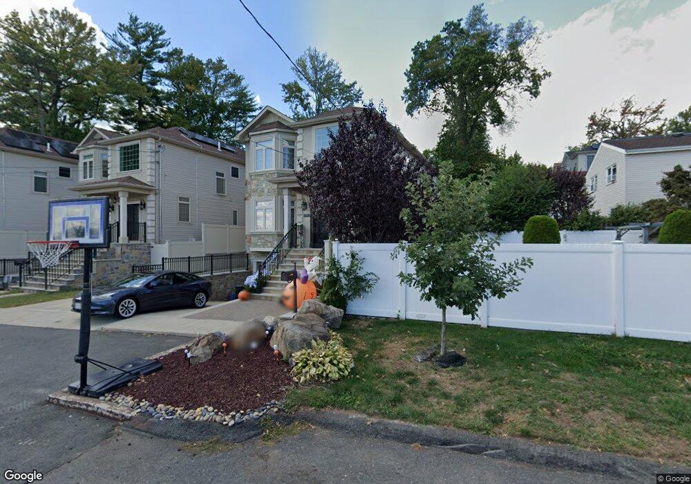 521 Durant Ave unit 2, Staten Island, NY 10308 - photo 1