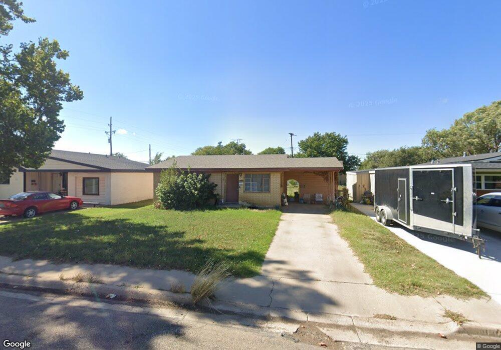403 Pine Ave, Dumas, TX 79029 - photo 1