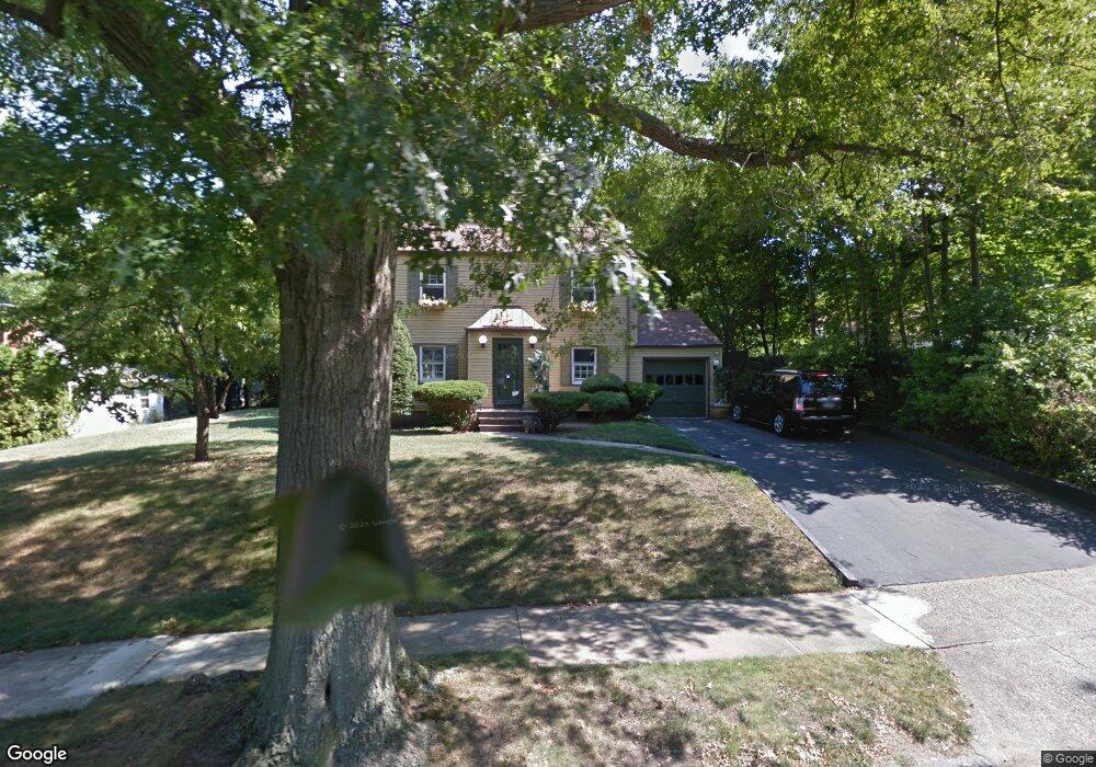 17 Pelham Ln, New Haven, CT 06511 - photo 1