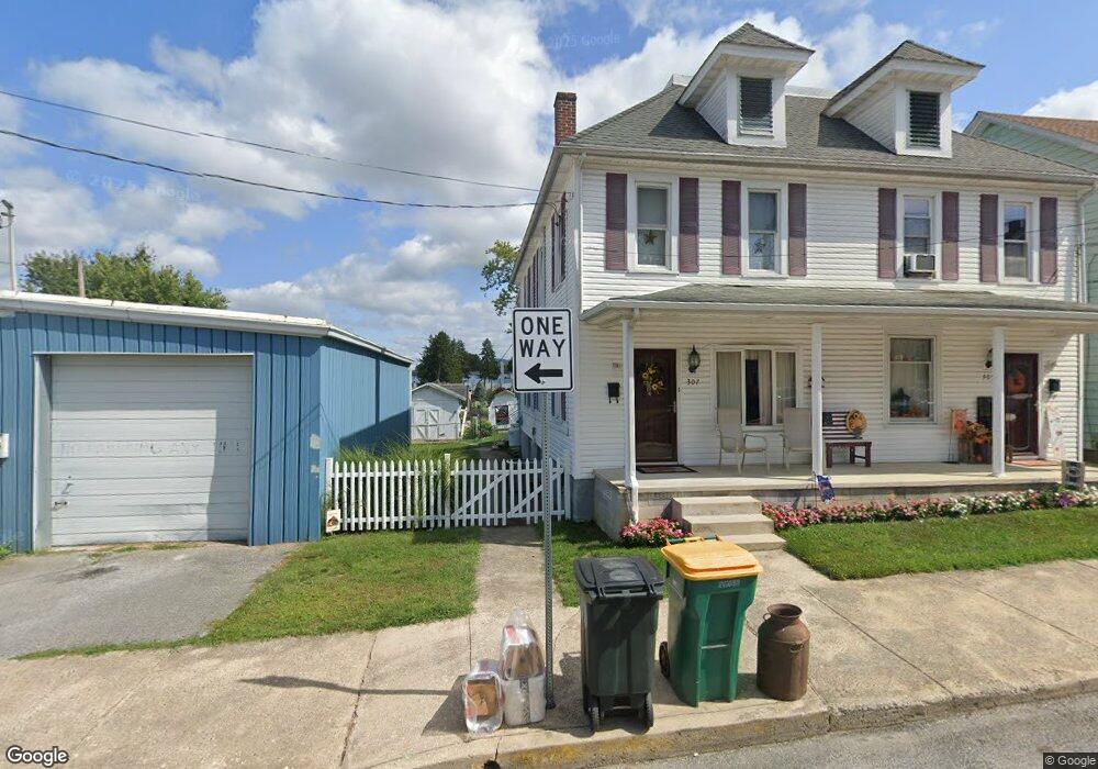 307 W North St, Waynesboro, PA 17268 - photo 1