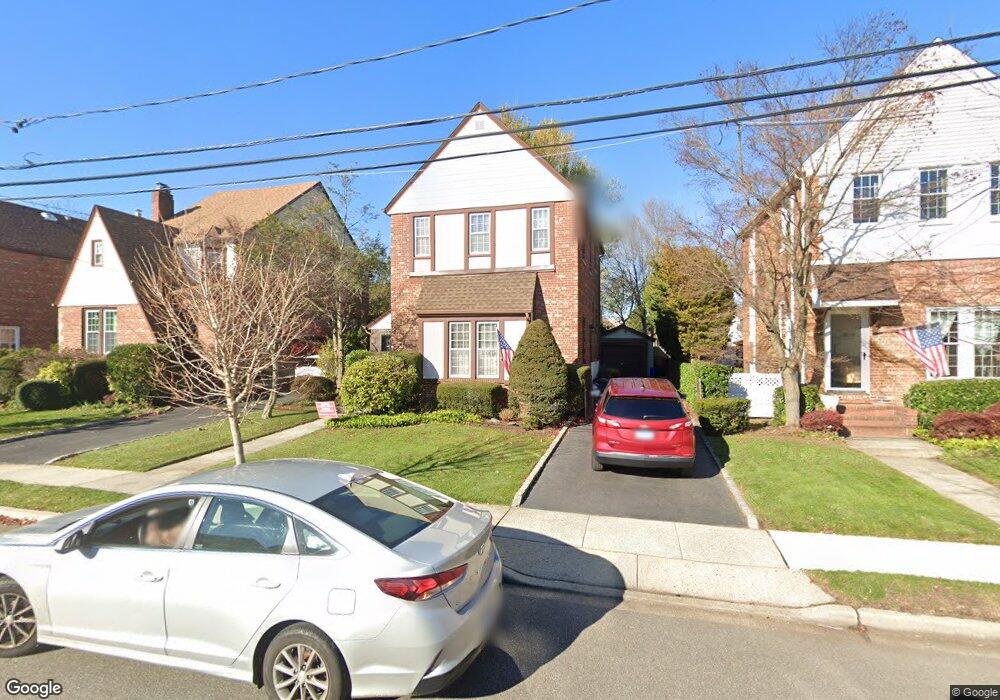 21 Dubonnet Rd, Valley Stream, NY 11581 - photo 1