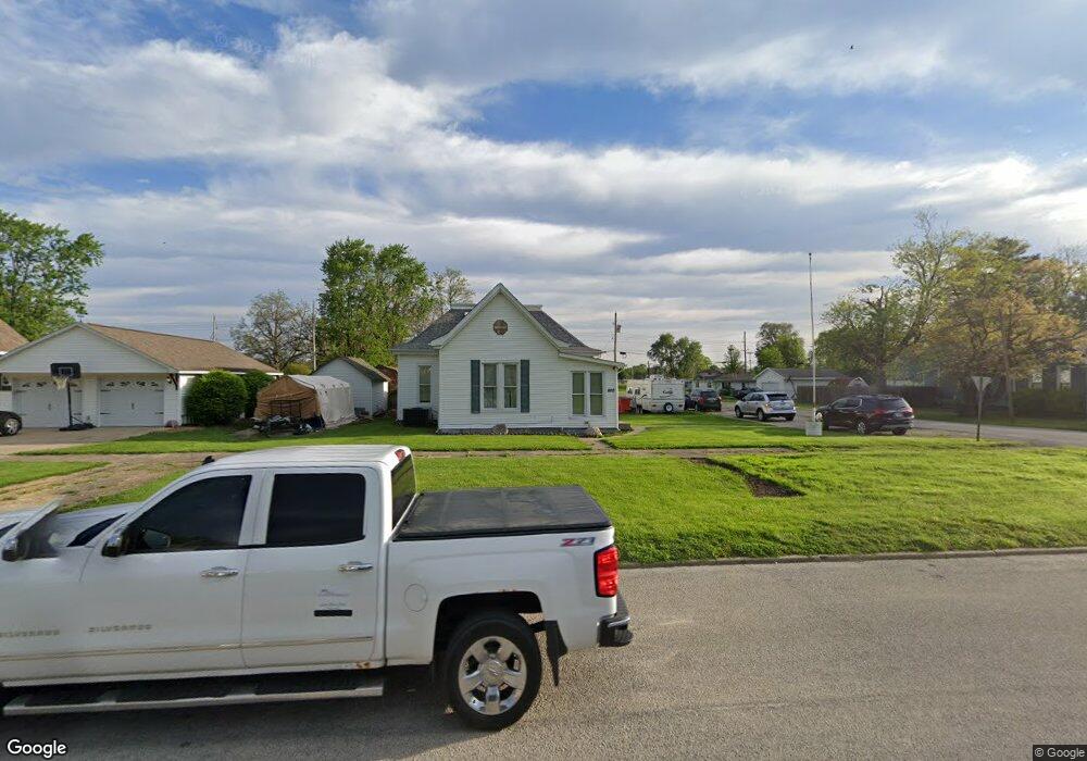 800 Prairie Ave, Mattoon, IL 61938 - photo 1