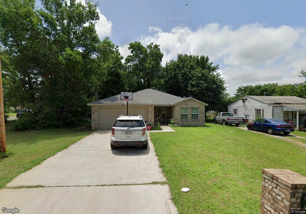 1422 3rd Ave NE, Ardmore, OK 73401 - photo 1