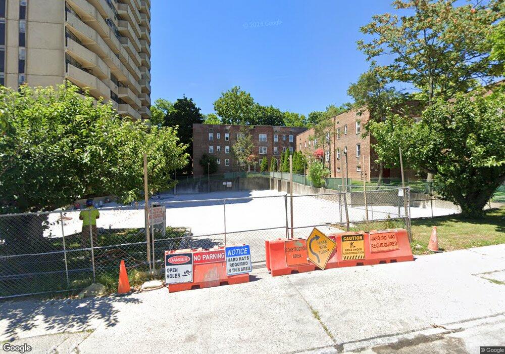 1531 Central Park Ave unit 4C, Yonkers, NY 10710 - photo 1