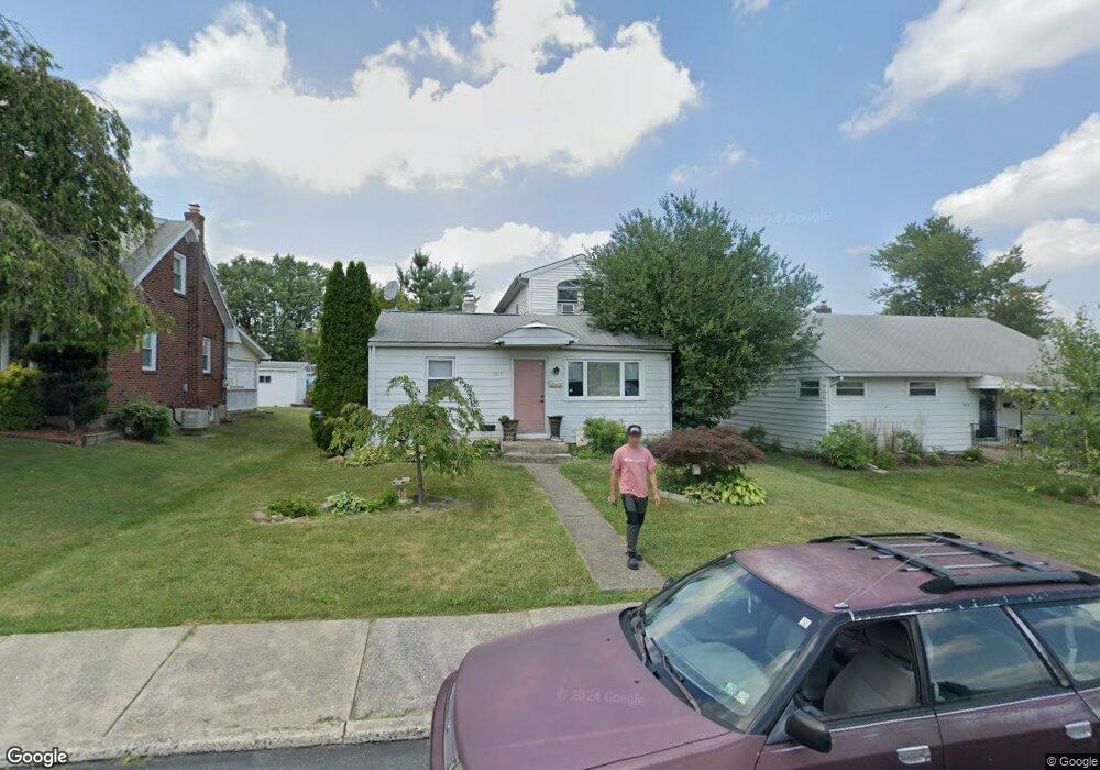 1913 E Livingston St unit 1915, Allentown, PA 18109 - photo 1