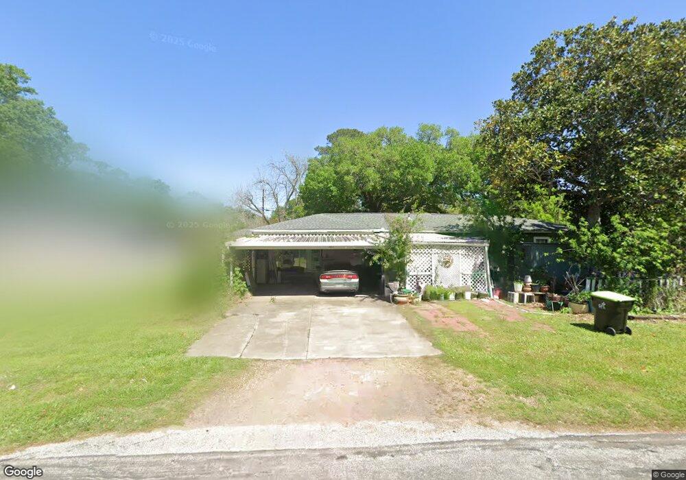 3105 13th St, Bay City, TX 77414 - photo 1