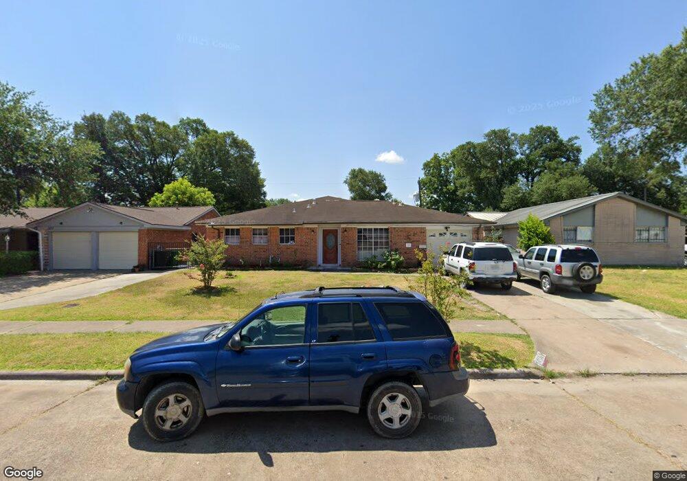 1215 Helms Rd, Houston, TX 77088 - photo 1